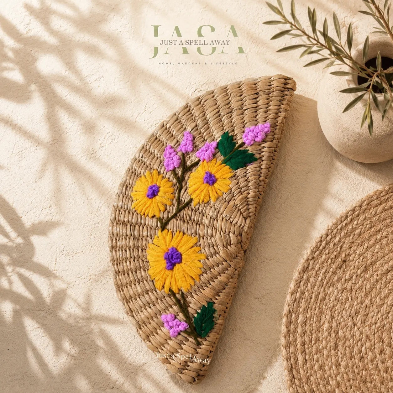 Floral Spray Reed Grass Clutch